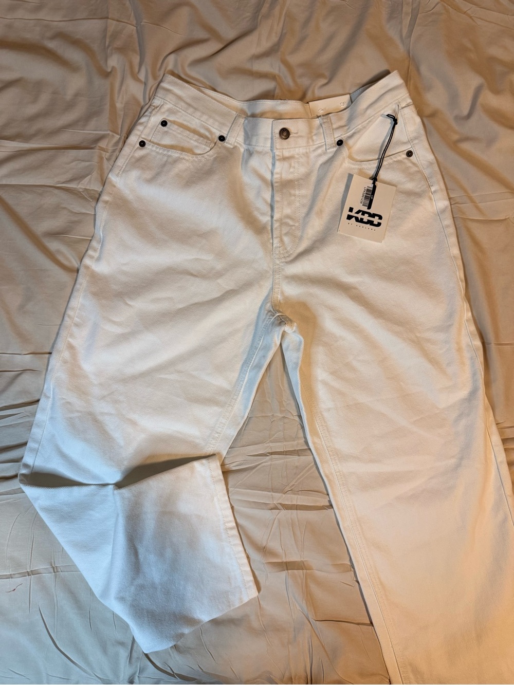 Women's White Straight-Leg Jeans - Casual Everyday Fit